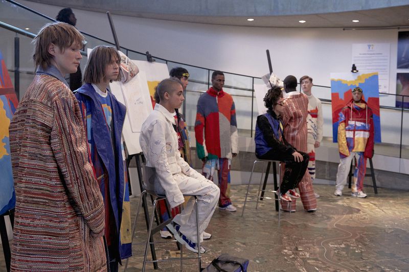 Bethany Williams, Kollektion Spring Summer 2019 Gruppe der Models mit der Kollektion Spring Summer 2019 von Bethany Williams