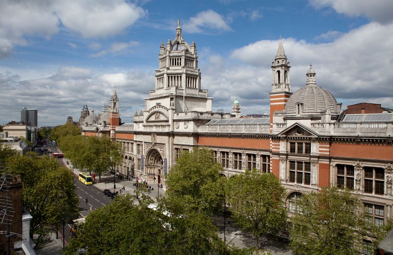 VA_Exterior_May_2012_c_Victoria_and_Albert_Museum_London_MED.jpg