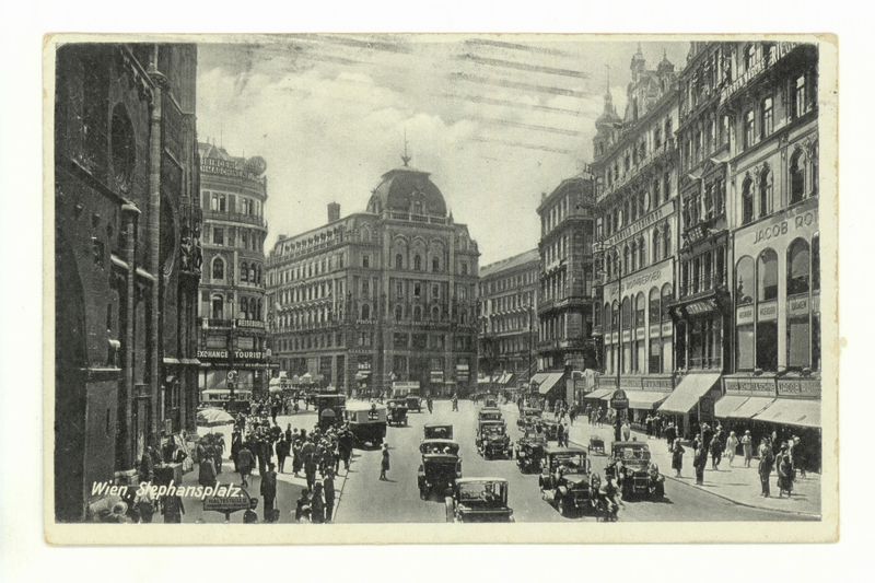 Postcard Stephansplatz © Collection Eduard Konrad kPVZek-g-7NYSkHaAdOhBPxL1hwJUjxm5e-gUmFrhk8,SlTVr0Qx4mV8Fj5E2tJpCcN7F0qPuxC_7pZoV_Oi3GQ.jpg